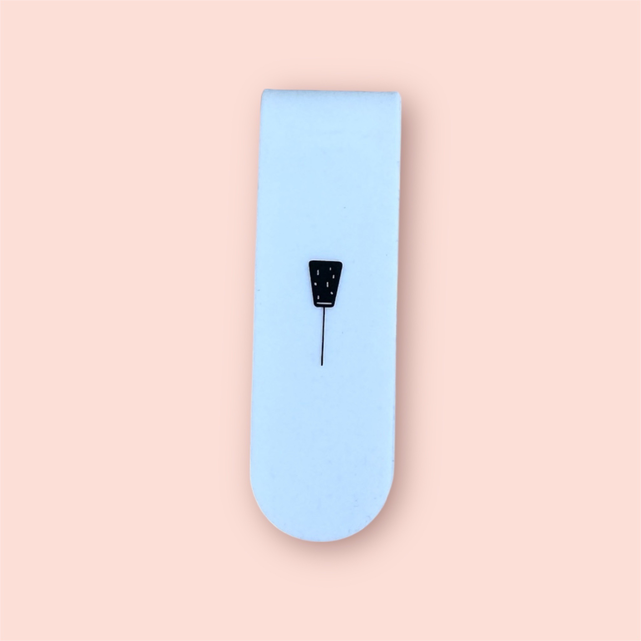 The Apron Clip. White